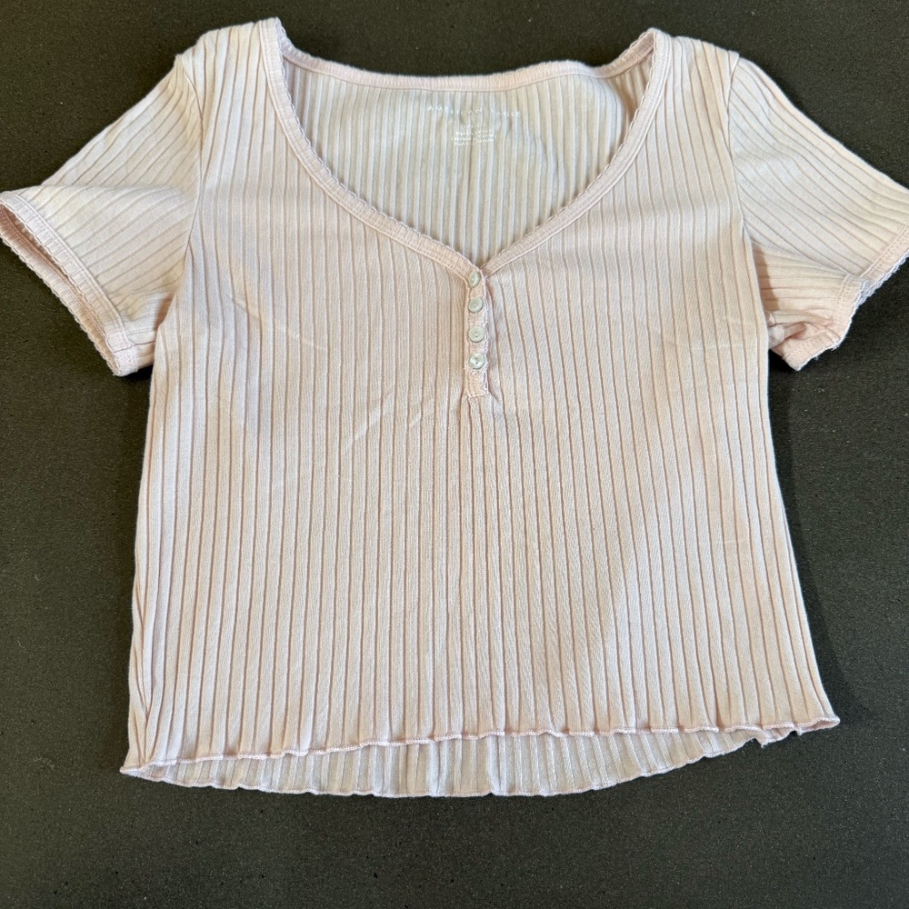 American Eagle Basic Button Cropped Tee - image 1